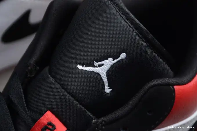 Cheap LUCY Toe 1 Black Jordan Air Low 553558-116 0625